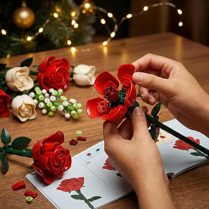 WISEPLAY Rose Bouquet Flower Building Set – 697 PCS for Women DIY Red &amp White Rose Flower Building Blocks Creative for Adults &amp Teens