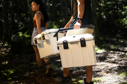 Hard Cooler Box 16 QT - Portable Ice Chest, 15-Can Capacity, Waterproof, Heavy-Duty for Camping, Beach, Outdoor Activities - BluBox