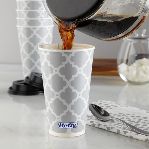 Hefty Disposable Hot Cups - 16 Ounce with Lids | 20 Count for Convenient Serving
