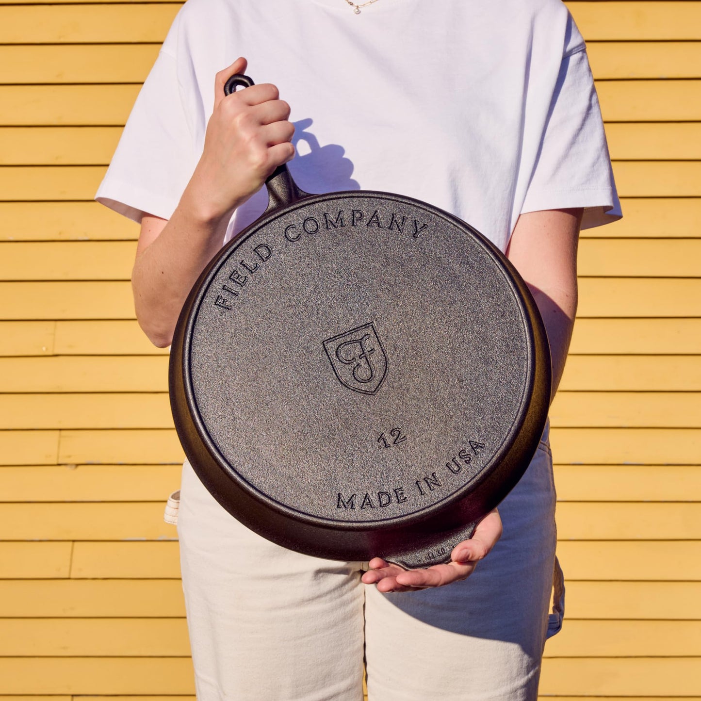 Field Company Extra-Large Cast Iron Skillet – 13.4-Inch Pre-Seasoned Pan for 6–8 Servings, Lightweight & Smooth, Made in USA