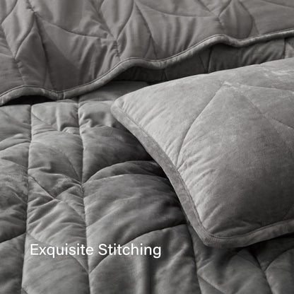 Oli Anderson Velvet Quilt Set Queen Size - Lightweight Bedspread Coverlet - Soft Velvet Comforter Set - Reversible Quilted Bedding Set for All Seasons - Ash Blue - 3 PCS (1 Quilt, 2 Pillow Shams)