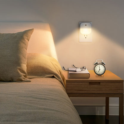 6 Pack Night Light Plug in, White LED Nightlights with Smart Dusk to Dawn Sensor, Plug into Wall Nightlights Suitable for Bedroom, Bathroom, Hallway, Kitchen, Stairs, Kids, Adults