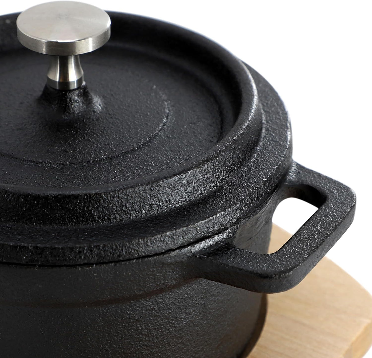 MegaChef Cast Iron Mini Dutch Oven - 8 Ounce Cookware with Wood Tray | Versatile Bakeware & Serveware Set