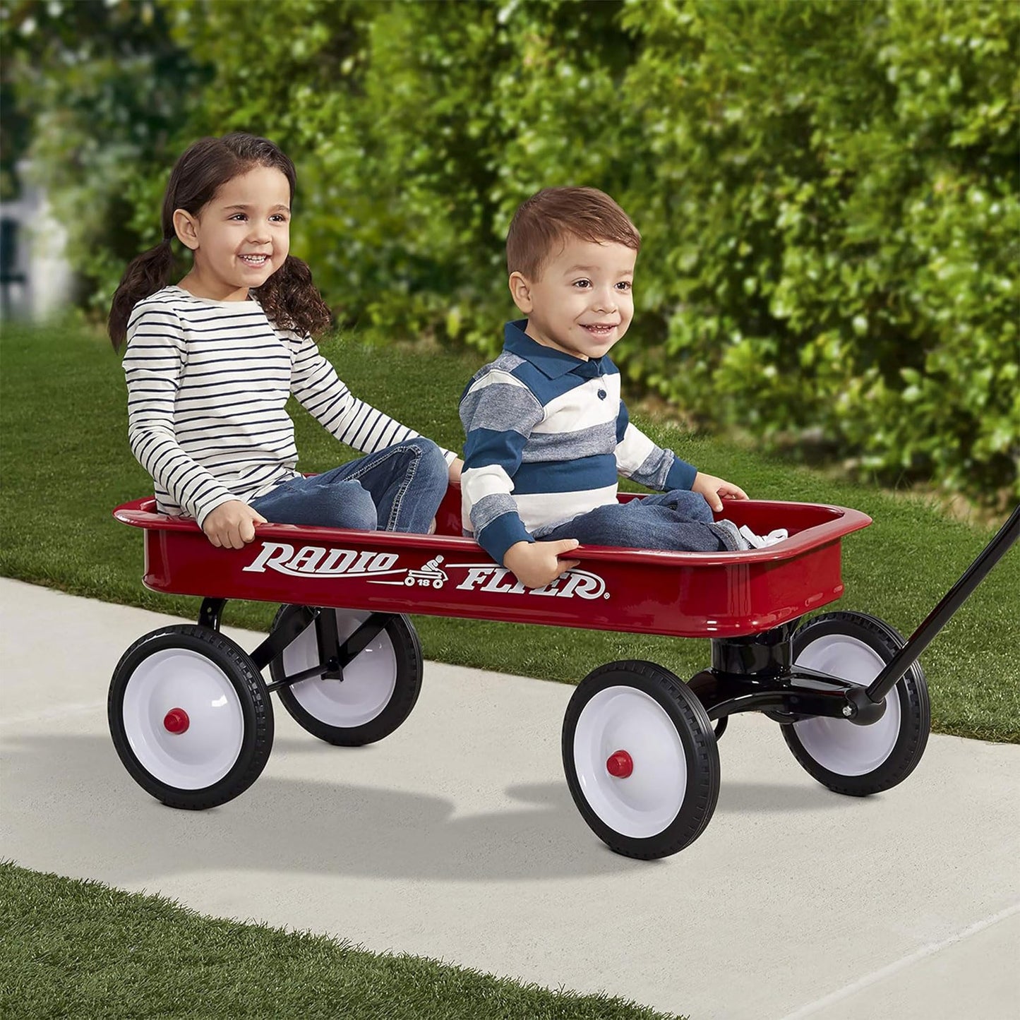 Radio Flyer Classic Red Wagon, For Kids 1.5+, All-Steel Body with No-Scratch Edges, 10" Rubber Tires, Extra-Long Handle Folds Under, Controlled Turning Radius, 200 lb Capacity, Wagon for Kids or Cargo