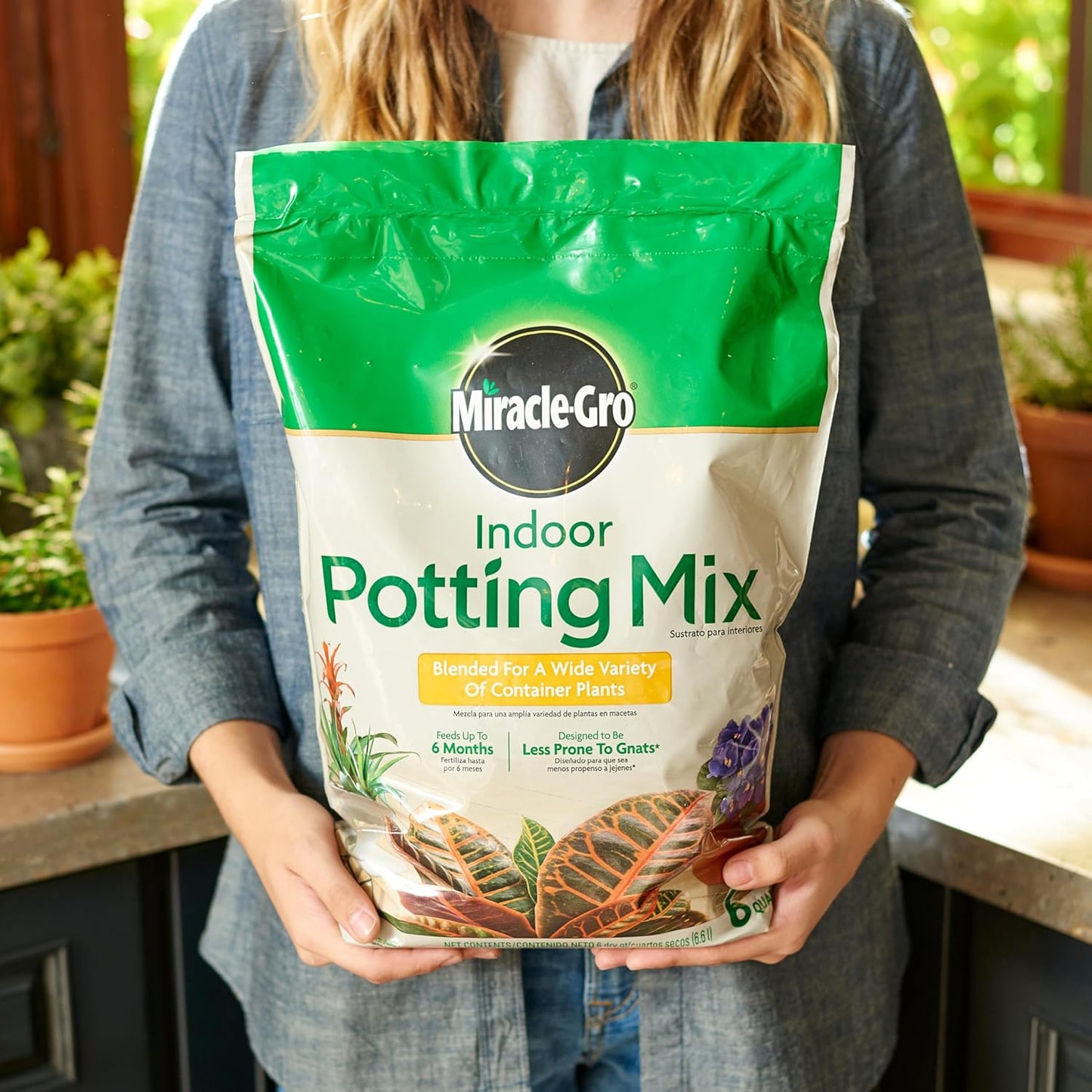 Miracle-Gro Indoor Potting Mix - Nutrient-Rich Blend for Houseplants | 6 Qt. | 2-Pack