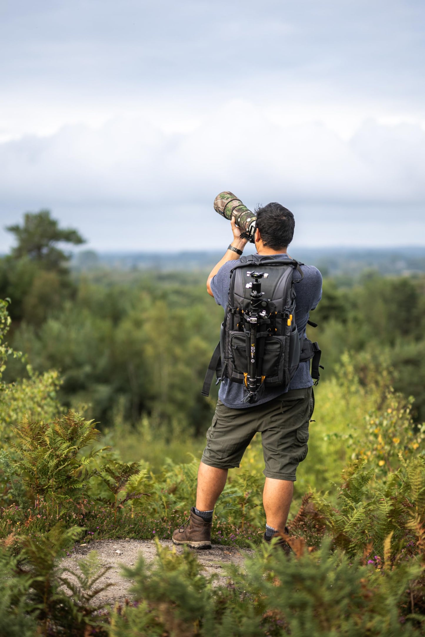 VANGUARD Alta Sky 62 Camera Backpack - Large Lens Capacity up to 600 mm Attached, 24.6 Liter Capacity, 16" Laptop and Tripod Storage