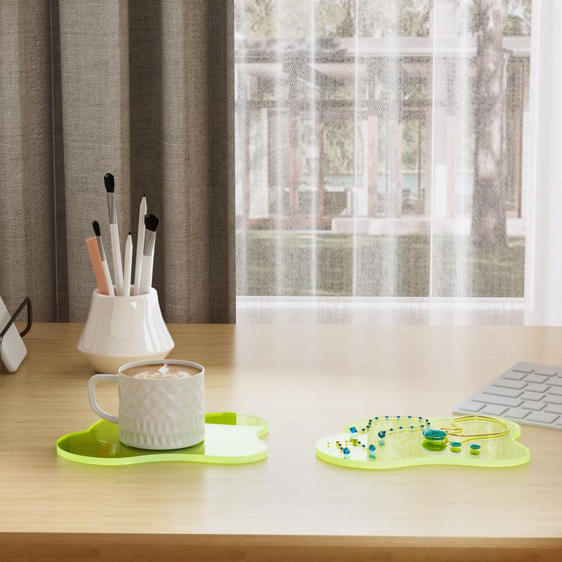 Leadiy Acrylic Coaster for Desk, Clear Bar Drink Coaster, Clear Cloud Shape Coffee Cup Coaster, Perfect for Tabletop Protection and Accessories Display.