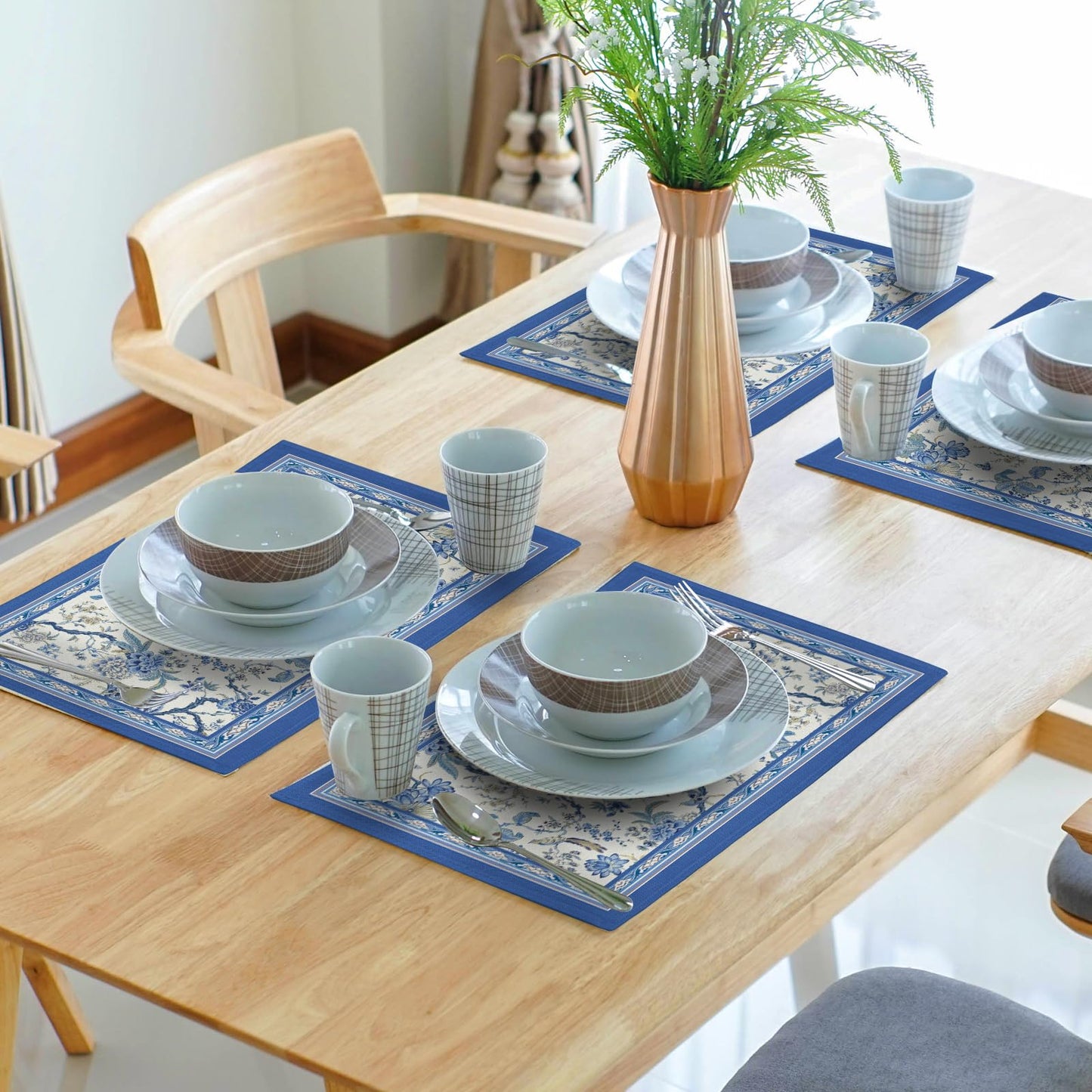 Giwawa 4PCs Chinoiserie Placemats Blue White Floral Birds Decorative Linen Table Mat 12"x18" Oriental Style Classic Flowers Heat Resistant Washable Place Mats for Kitchen Dining Party