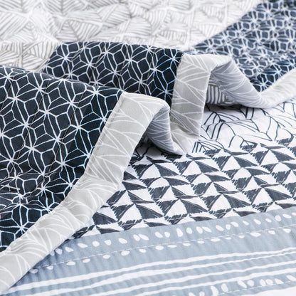 HOMBYS Stripe Oversized King Quilt Sets 128"x120", 3 Pieces Bedspread Set White and Light Blue Patchwork Coverlet, Soft and Lightweight Quilted Bedding Set for All Season-1 Quilt & 2 Pillow Shams