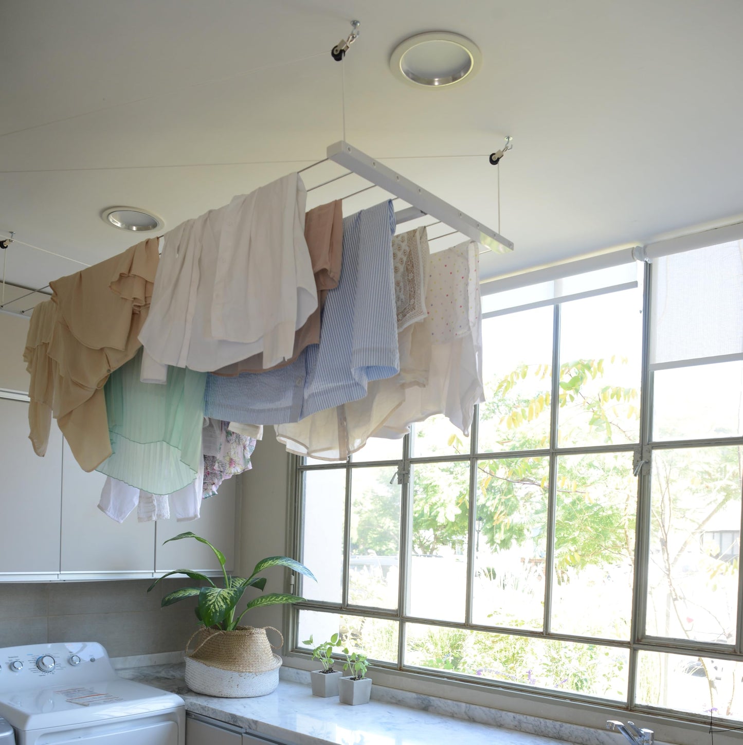 Höllsen Ceiling Mounted Pulley Drying Rack – Aluminum Clothesline for Indoor or Outdoor Use – Space-Saving Solution for Modern Laundry Rooms (47.3" x 23.6")