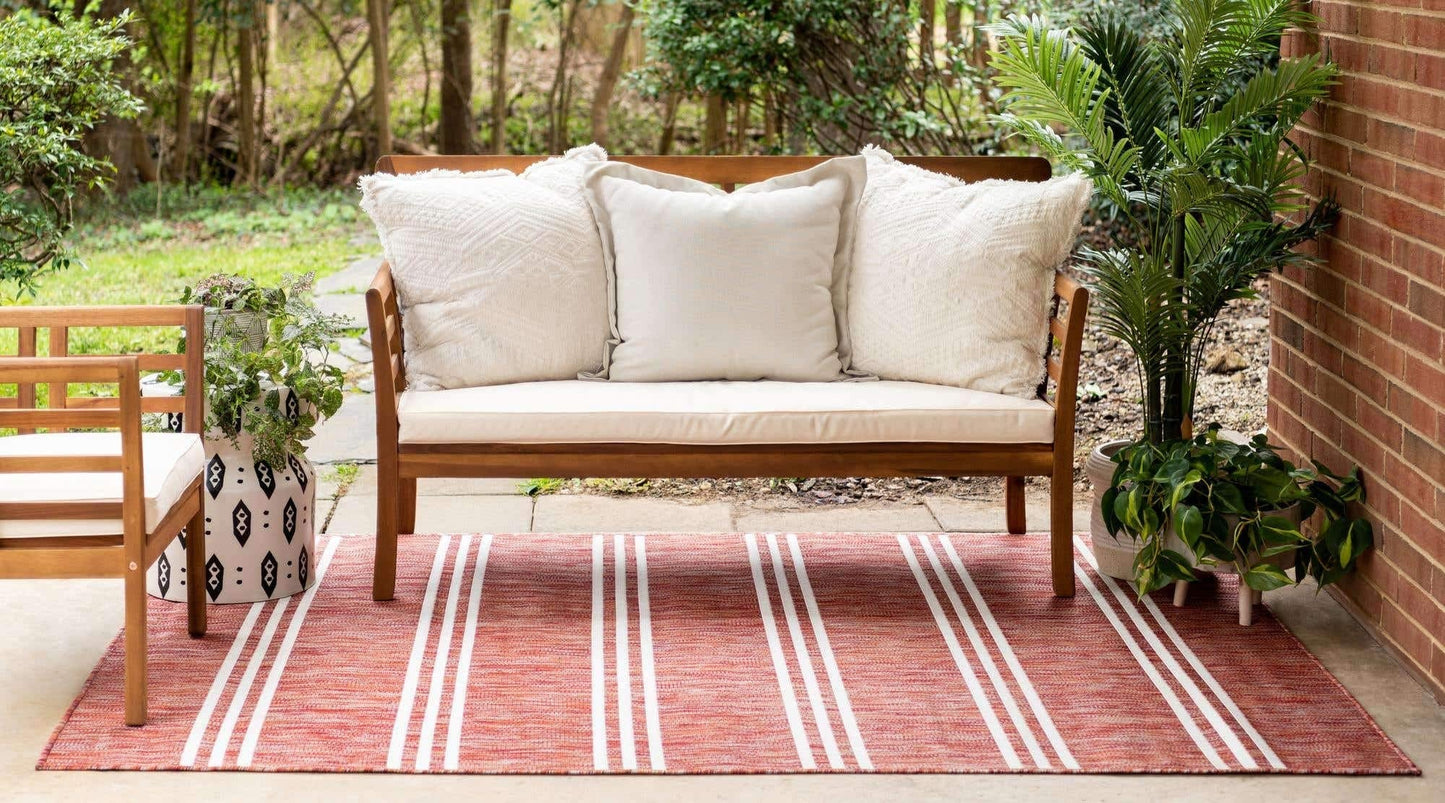 Unique Loom Outdoor Collection Area Rug - Anguilla (7' 10" x 10' Rectangle, Rust Red/ Ivory)