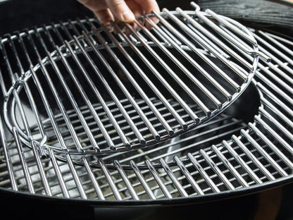 Weber Master-Touch Charcoal Grill, 22-Inch, Ivory – Premium Outdoor BBQ Grill with Tuck-Away Lid Holder & One‑Touch™ Cleaning System, Porcelain‑Enameled Kettle