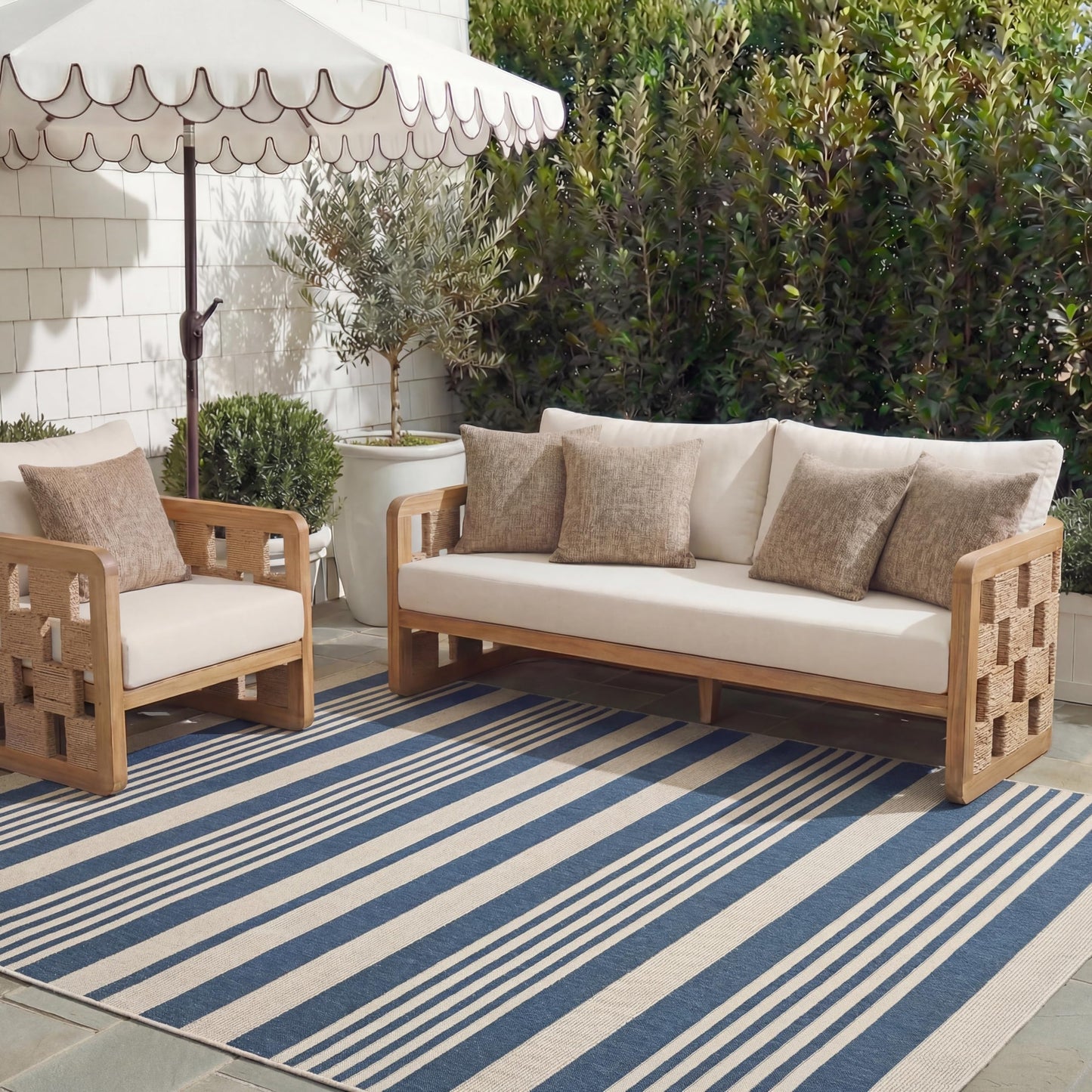 SAFAVIEH Courtyard Collection 8' x 10' Navy/Beige CY6062 Stripe Indoor/ Outside Waterproof Easy cleansingPatio Backyard Mudroom Area Mat