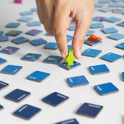 AEG &amp Flatout Games | Deep Dive - A Push Your Luck Game for the Whole Family | From the Creators of Point Salad | Easy to Learn | Quick to Play | Adorable Penguin Meeples | Ages 10+ | 1-6 Players