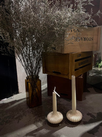 Hyznengu Pumpkin Base Candle - Tall Handmade Scented Soy Wax Pillar Vase Candle with Elegant Aesthetic， Housewarming Gift, Shelf & Coffee Table Centerpiece, White (Large)