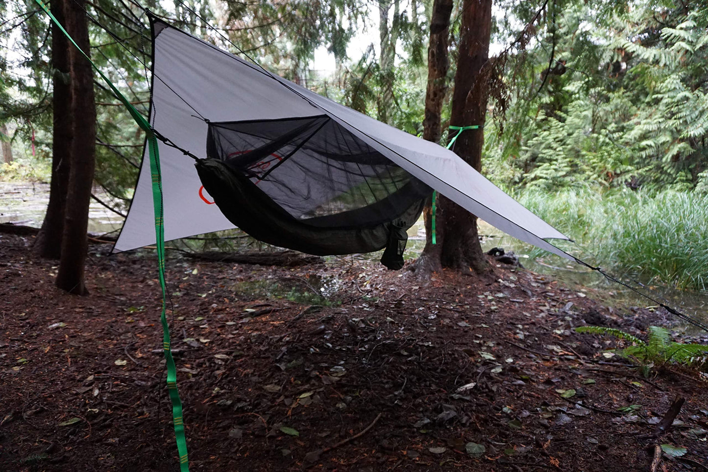 GRAND TRUNK Skeeter Beeter XT Hammock - Portable Hammock with Bug Net, Carabiners and Hanging Kit - Perfect for Outdoor Adventures, Backpacking, and Camping Trips (Navy & Forest Green)