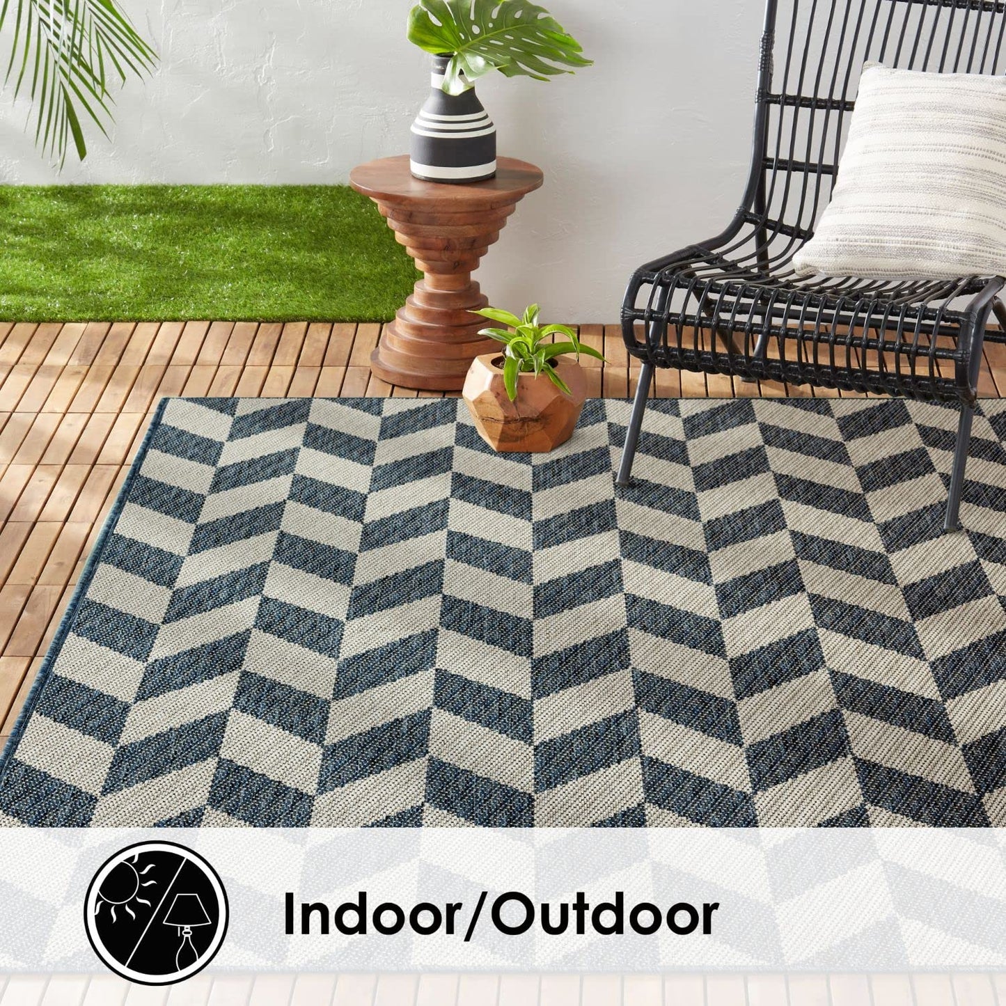 Nicole Miller New York Patio Country Calla Contemporary Herringbone Indoor/Outdoor Area Rug, Blue/Cream, 7'9"x10'2"