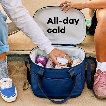 Hydro Flask Carryout Cooler - Insulated Portable Soft Cooler - 10 L Capacity in Black