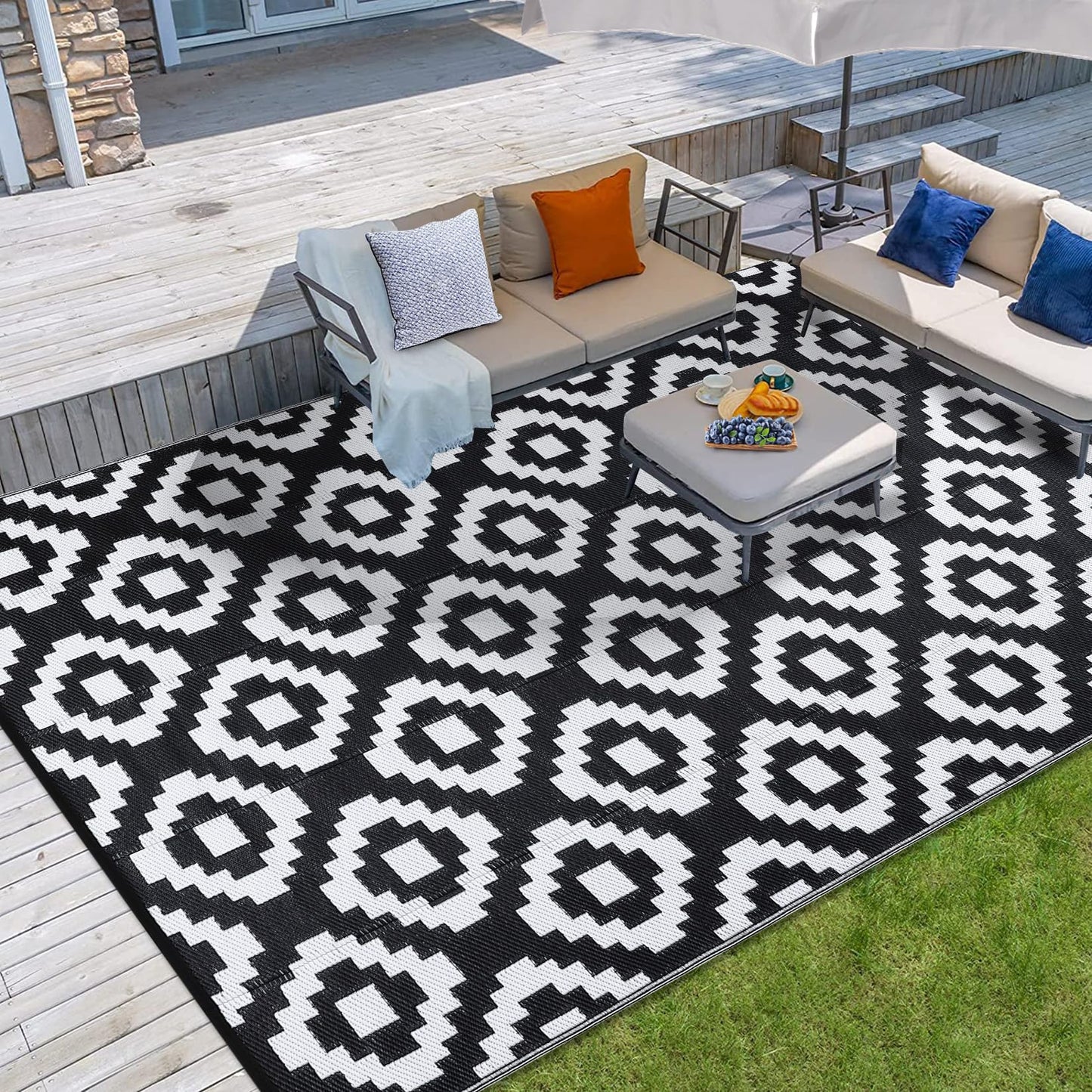 GlowSol Waterproof Outdoor Rug 9x18 Reversible Outdoor Plastic Straw Rug Camping RV Carpet Outside Modern Geometric Foldable Patio Mat for Porch,Deck,Backyard,Balcony,Picnic,Beach,Black White