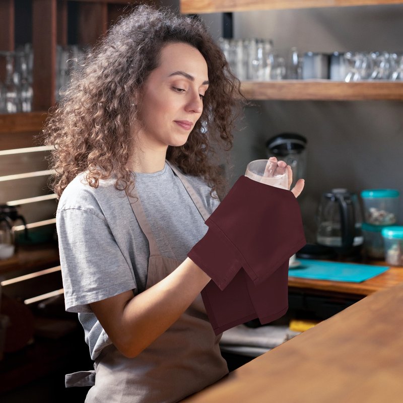 Utopia Home [288 Pack, Burgundy] Cloth Napkins 20x20 Inches, 100% Polyester Hemmed Edges, Washable and Reusable Ideal for Parties, Weddings and Dinners