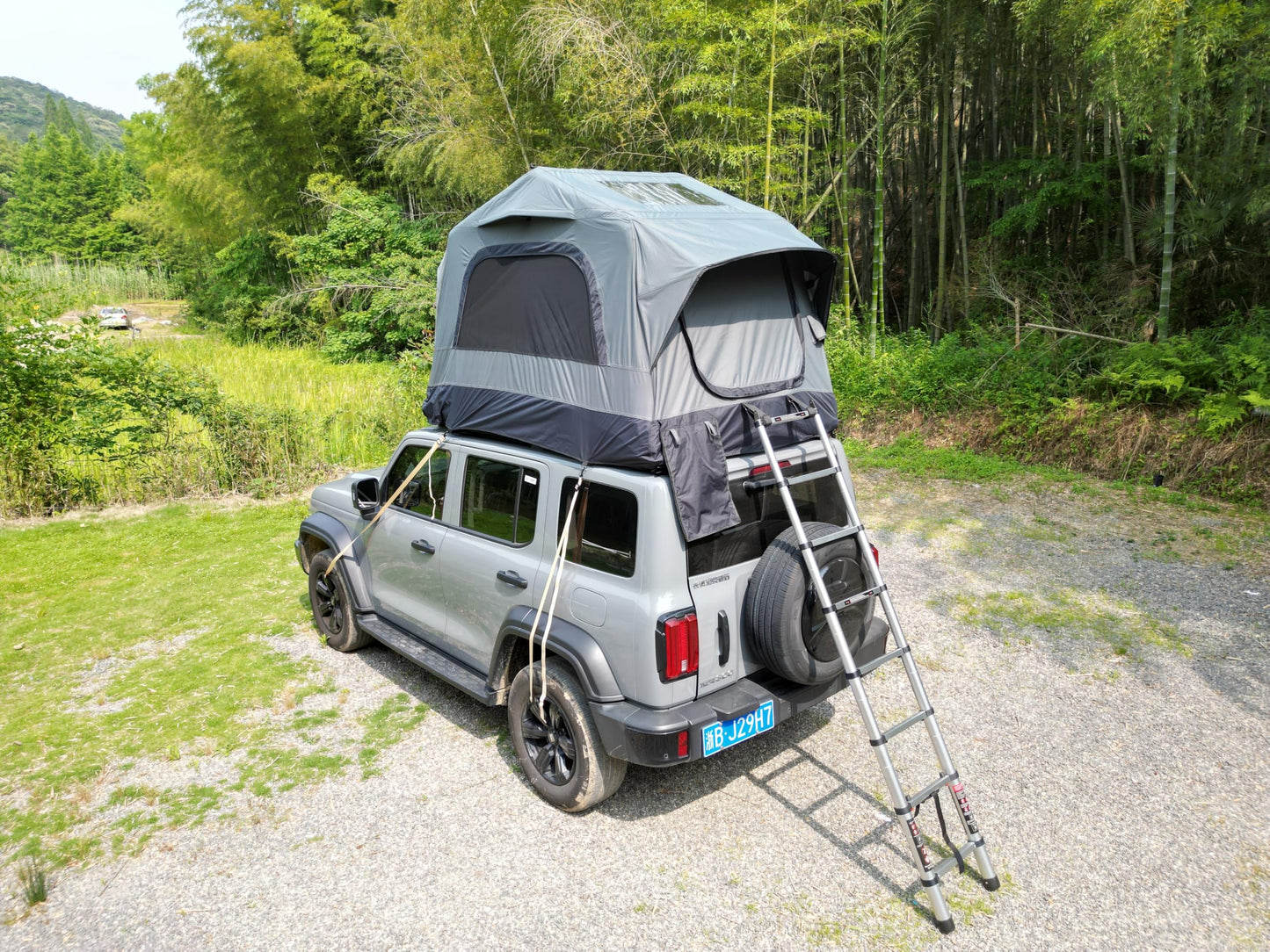 GDFStudio Inflatable Roof Top Tent for SUV Truck Car, 2 Person Rooftop Camping Tent with Air Beam Structure, Panoramic Skylight, Telescoping Ladder & Quick Setup, Outdoor Waterproof Travel Tent, Gray