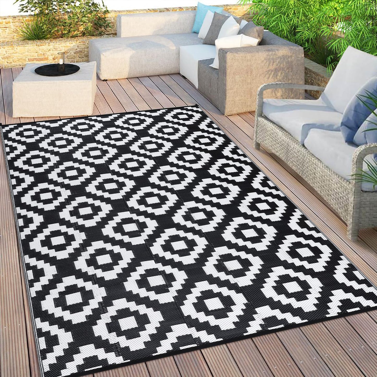 GlowSol Waterproof Outdoor Rug 9x18 Reversible Outdoor Plastic Straw Rug Camping RV Carpet Outside Modern Geometric Foldable Patio Mat for Porch,Deck,Backyard,Balcony,Picnic,Beach,Black White