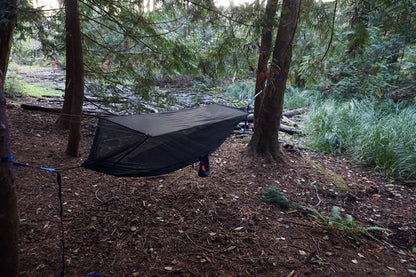 GRAND TRUNK Skeeter Beeter XT Hammock - Portable Hammock with Bug Net, Carabiners and Hanging Kit - Perfect for Outdoor Adventures, Backpacking, and Camping Trips (Navy & Forest Green)