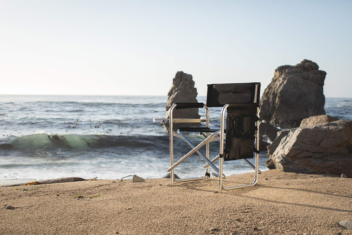 PICNIC TIME NFL Las Vegas Raiders Sports Chair with Side Table, Beach Chair, Camp Chair for Adults