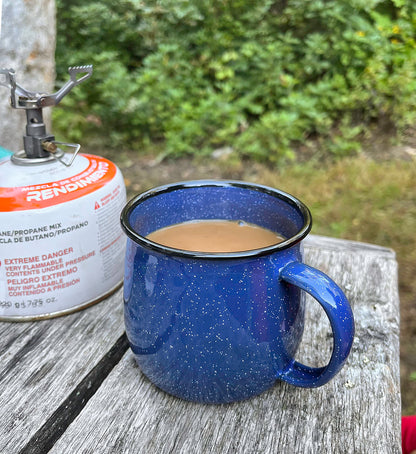 Red Co. Set of 4 Enamelware Metal 12 Oz Round Camping Coffee Mugs with Handle, White-Speckled Blue/Black Rim