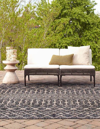Unique Loom Outdoor Trellis Collection Area Rug - Tribal Trellis (13' Square, Charcoal Gray/ Natural)