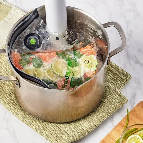 FoodSaver® Reusable Gallon Vacuum Zipper Bags - Keep Food Fresh Longer | BPA-Free, Durable Design