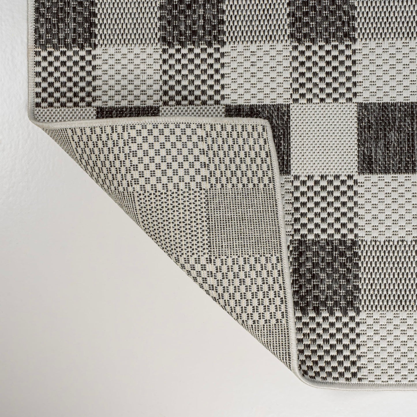 JONATHAN Y Geometric Bold Gingham Indoor Outdoor Area Rug 8X10 Black/Cream, Darcy Traditional for Backyard, Patio, Porch, Easy-Cleaning, High Traffic, Pet-Friendly, Non-Shedding (TSN201A-8)
