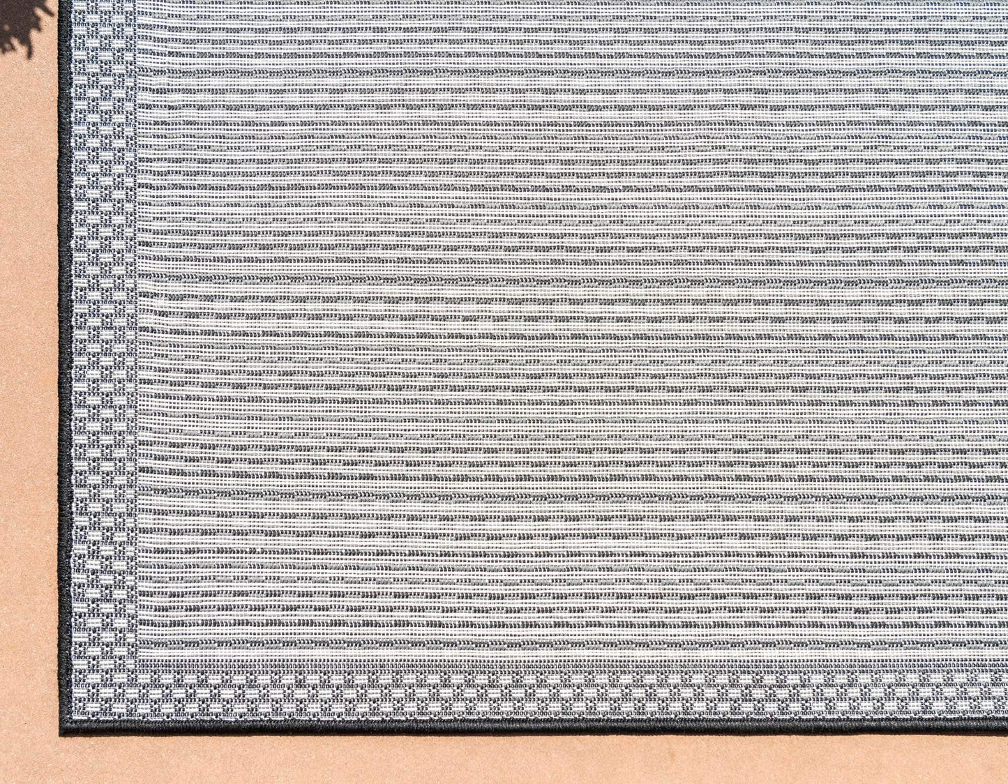 Unique Loom Outdoor Border Collection Area Rug - Checkered (8' x 11' 4" Rectangle, Gray/ Black)