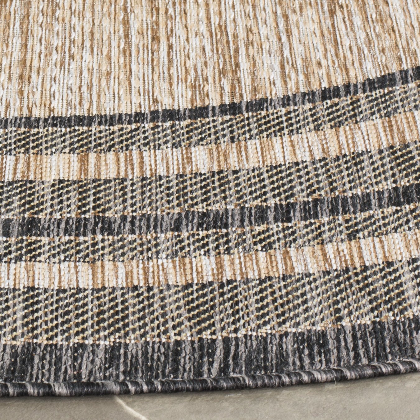 SAFAVIEH Courtyard Collection 6'7'' Round Natural / Black CY8475 Indoor/ Outdoor Patio Backyard Mudroom Area Rug