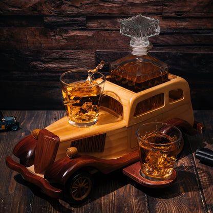 Vintage Car Decanter Set, Large Bar Centerpiece - 750ml Decanter + 2 Shot Glasses, Whiskey Gifts for Men, Dad, Birthday, Limited Edition, Great Bar Gift - Elevate Your Drinking Experience