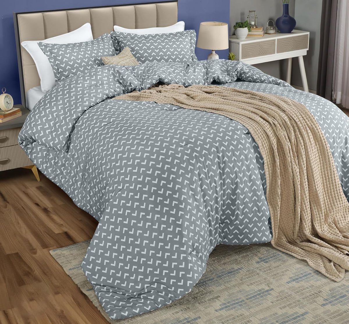 Utopia Bedding Queen Comforter Set - 3 Piece Arrow White Design | Soft Down Alternative Bedding (88x88 in)