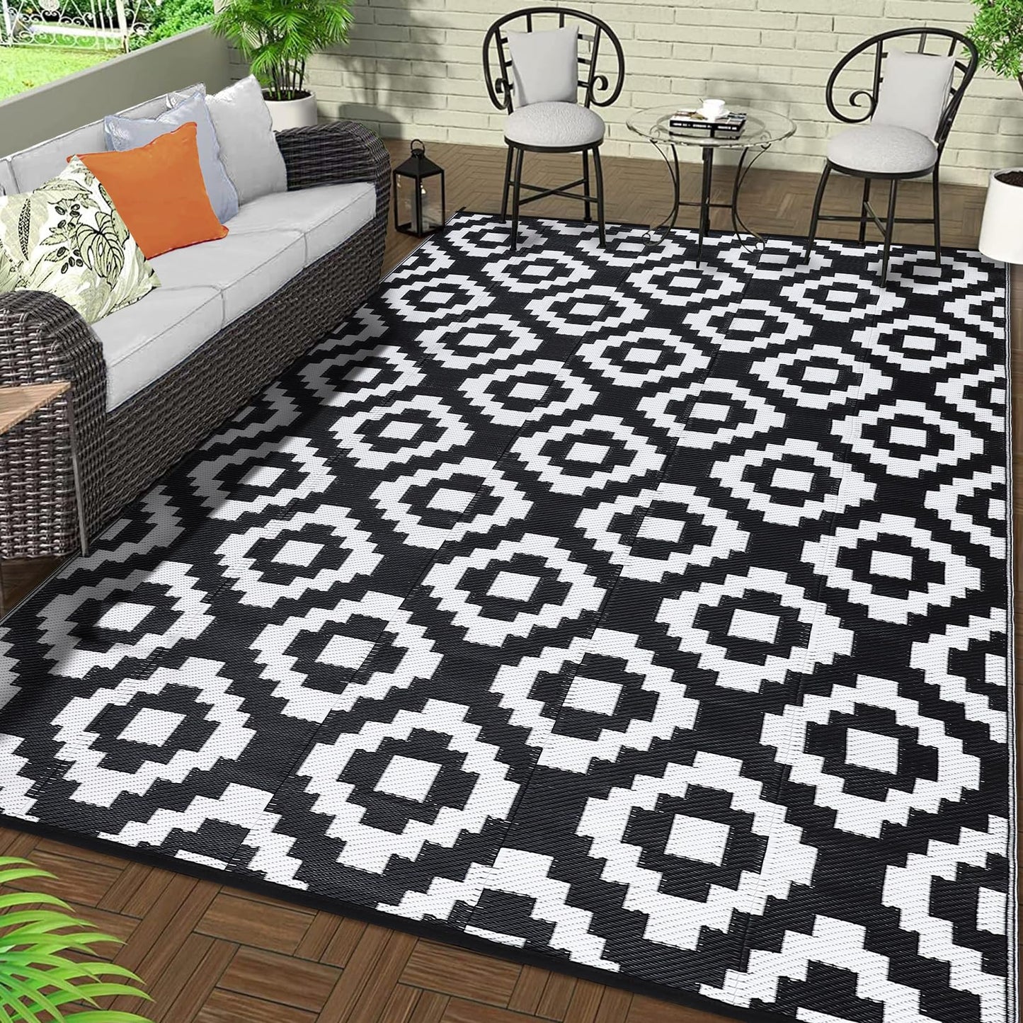 GlowSol Waterproof Outdoor Rug 9x18 Reversible Outdoor Plastic Straw Rug Camping RV Carpet Outside Modern Geometric Foldable Patio Mat for Porch,Deck,Backyard,Balcony,Picnic,Beach,Black White
