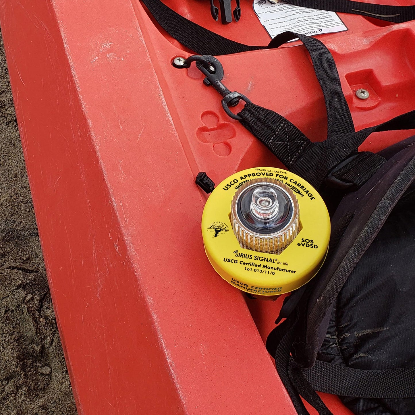 Sirius Signal C-1004 SOS LED Distress Signal - White & Infrared, USCG Approved, Includes Display Mount, Storage Mount, Daytime Flag & Whistle