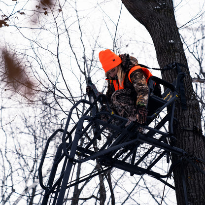Rivers Edge® Lockdown™ 21' Wide, Towering 21' Height, Flip-Up TearTuff™ Mesh Seat, The Ultimate Shooting Rail™, Patent-Pending Ground-Level Ratcheting Technology™, LD200