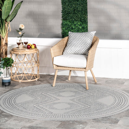 Nuloom Ranya Light Grey/Ivory, 8' Round, Tribal Geometric, Soft and Cozy, High Traffic, Stain Resistant, Easy Clean, Durable Area Rug for Indoor/Outdoor Patio, Deck, Porch, Garden, Courtyard