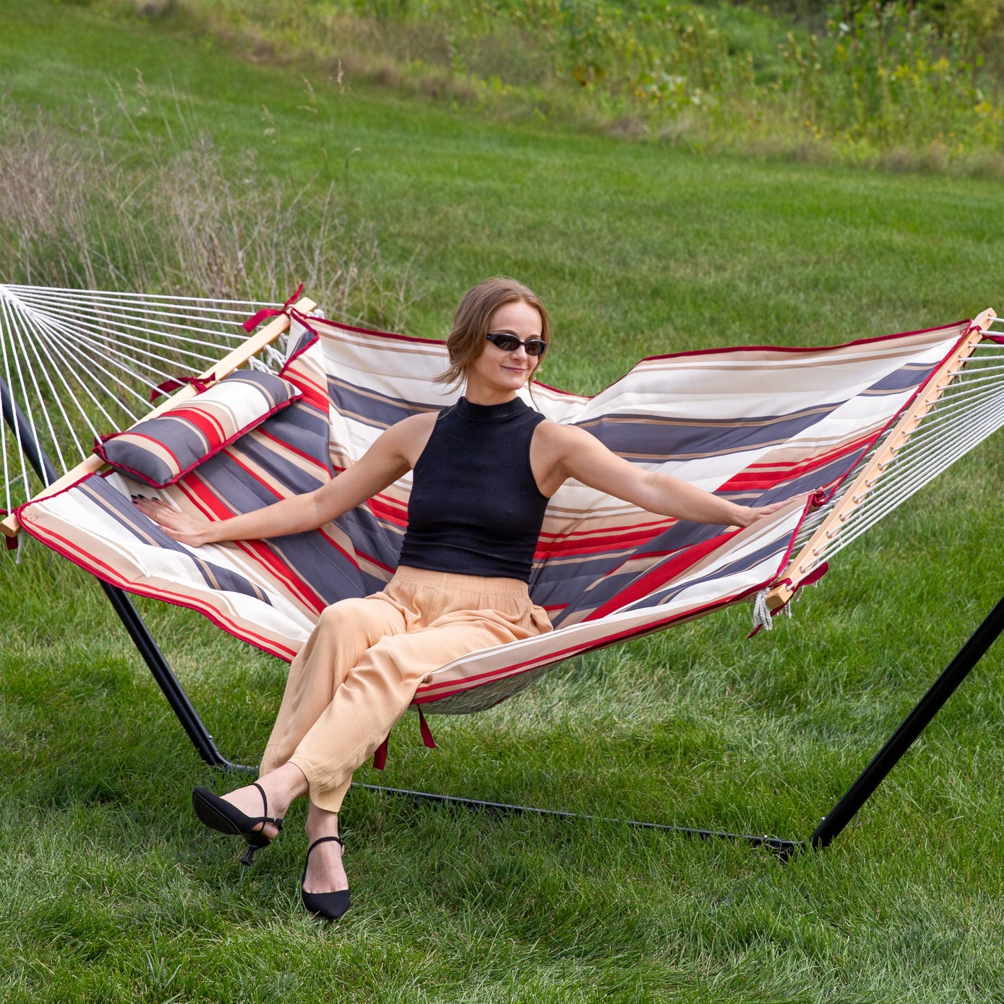Sunnydaze Rope Hammock with Stand for Outside - Heavy Duty Freestanding Portable Outdoor Hammock Set with Quilted Pad, Pillow, and 12-Foot Steel Frame - 275 lb Capacity - Modern Lines
