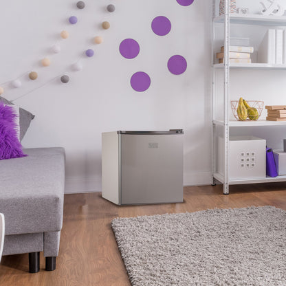 BLACK+DECKER 1.7 Cu. Ft. Compact Refrigerator, ENERGY STAR Certified, Single Door Mini Fridge with Chiller Compartment, Personal Fridge for Home or Dorm Room, R600a Refrigerant, BCRK17V,Stainless Look