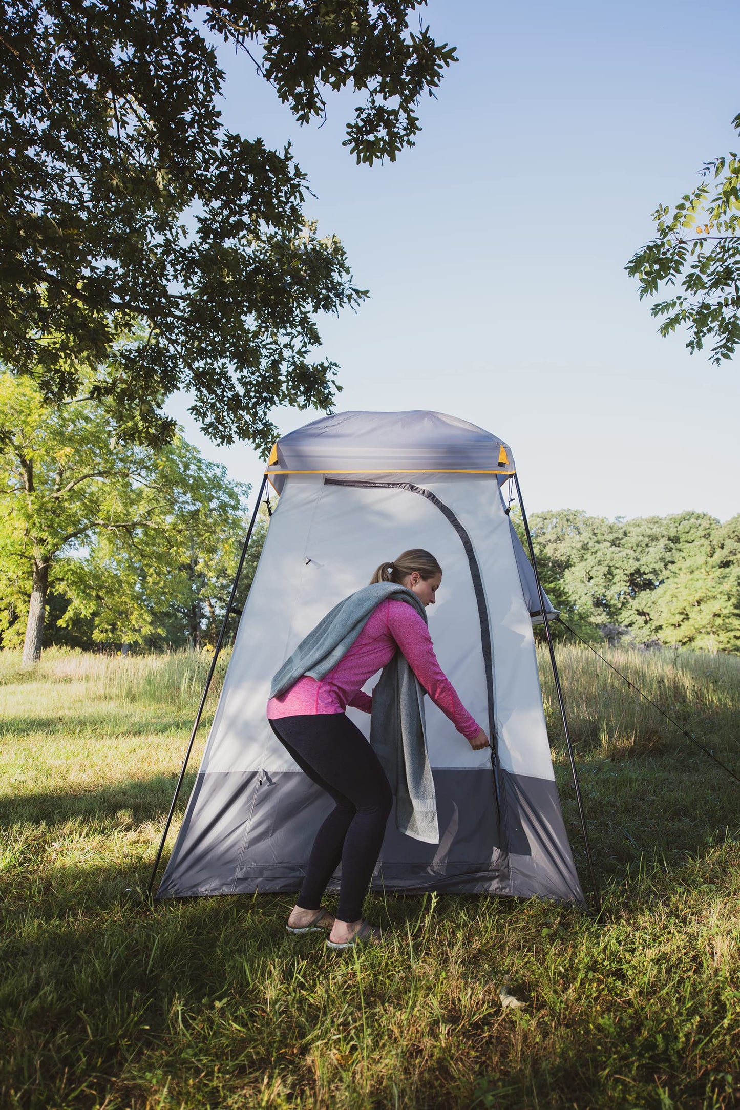 Browning Camping Privacy Shelter - Charcoal/Gray