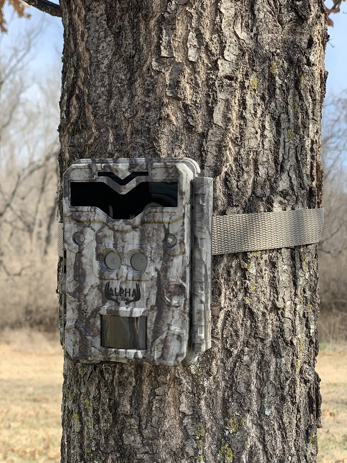 ALPHA CAM No Glow 4K Video Dual Lens Hunting Trail Camera 32MP 60fps IP67 Waterproof Scouting Cam with Ultra Fast Trigger Speed and Recovery Rate 2.4" Color Viewscreen