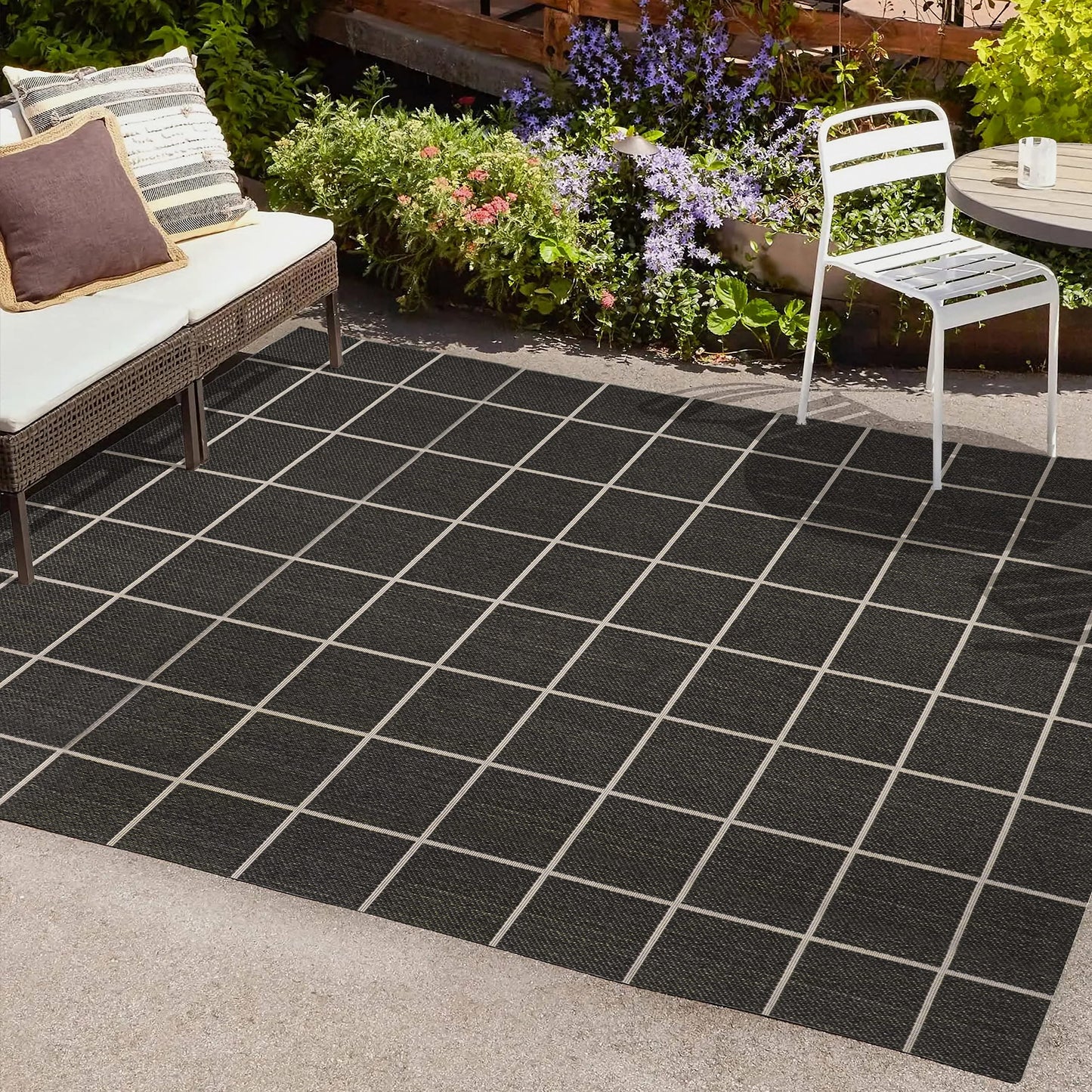 JONATHAN Y Grid Squares Indoor Outdoor Area Rug 8X10 Black/Cream, Modern for Backyard, Patio, Porch, Easy-Cleaning, High Traffic, Pet-Friendly, Non-Shedding (SMB200B-8)