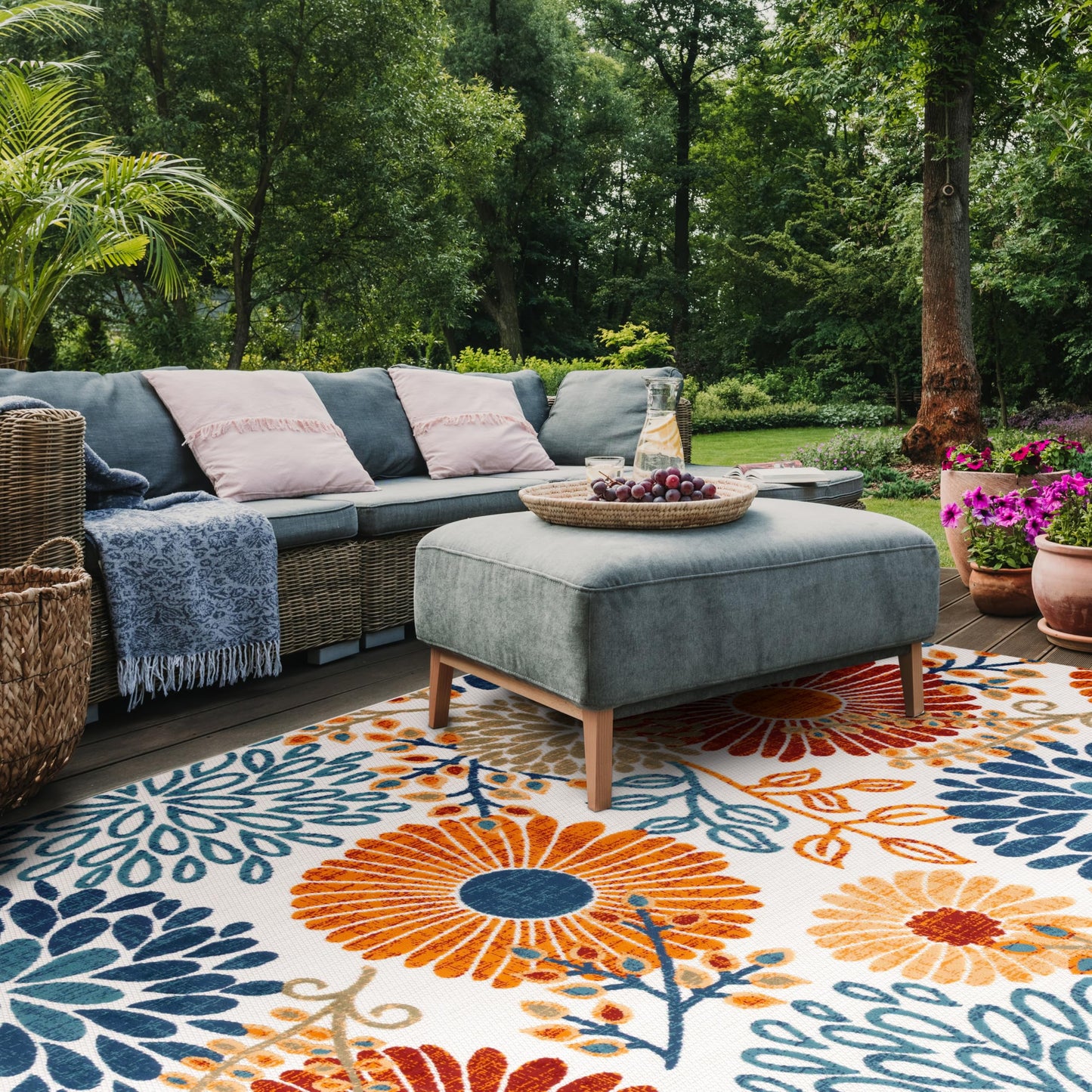 SAFAVIEH Washable Rug Outdoor Cabana Collection - 8' x 10', Cream & Red, Non-Shedding & Easy to Clean, Ideal for Patio, Backyard, Mudroom (CBN832A)