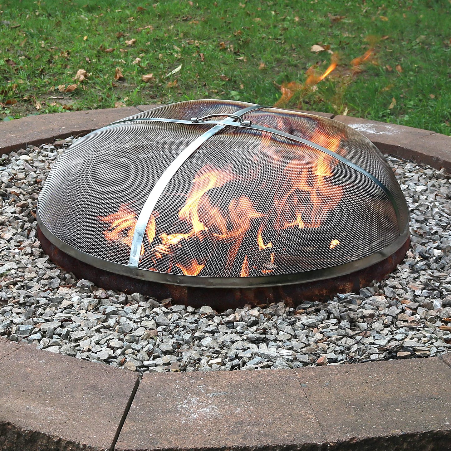 Sunnydaze Round Fire Pit Screen Cover - 30-Inch Stainless Steel Mesh Fire Pit Spark Screen - Spark Lid Top Cover with Handle