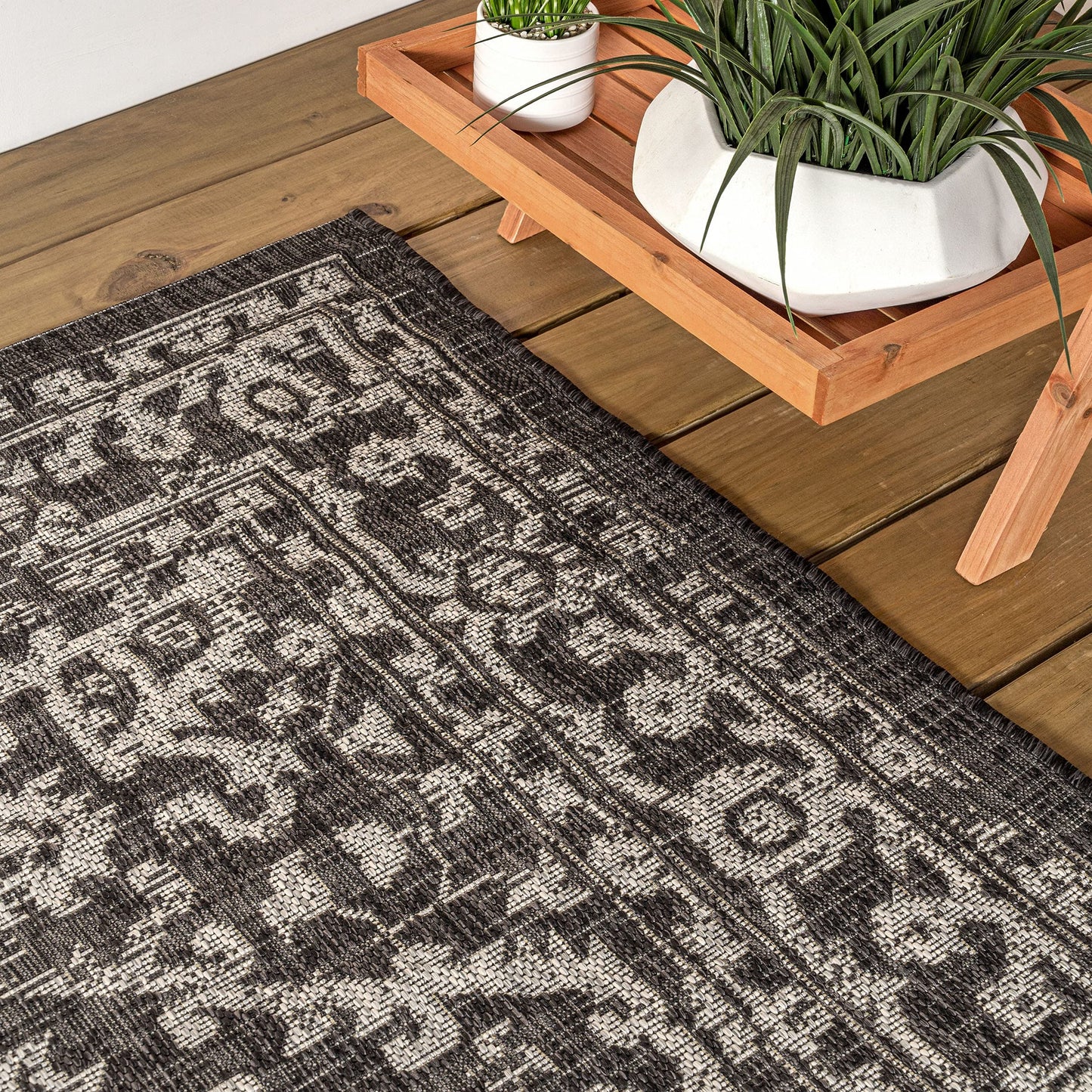 JONATHAN Y Boho Medallion Indoor Outdoor Area Rug 8X10 Black/Gray, Malta Textured Weave for Backyard, Patio, Porch, Easy-Cleaning, High Traffic, Pet-Friendly, Non-Shedding (SMB104C-8)