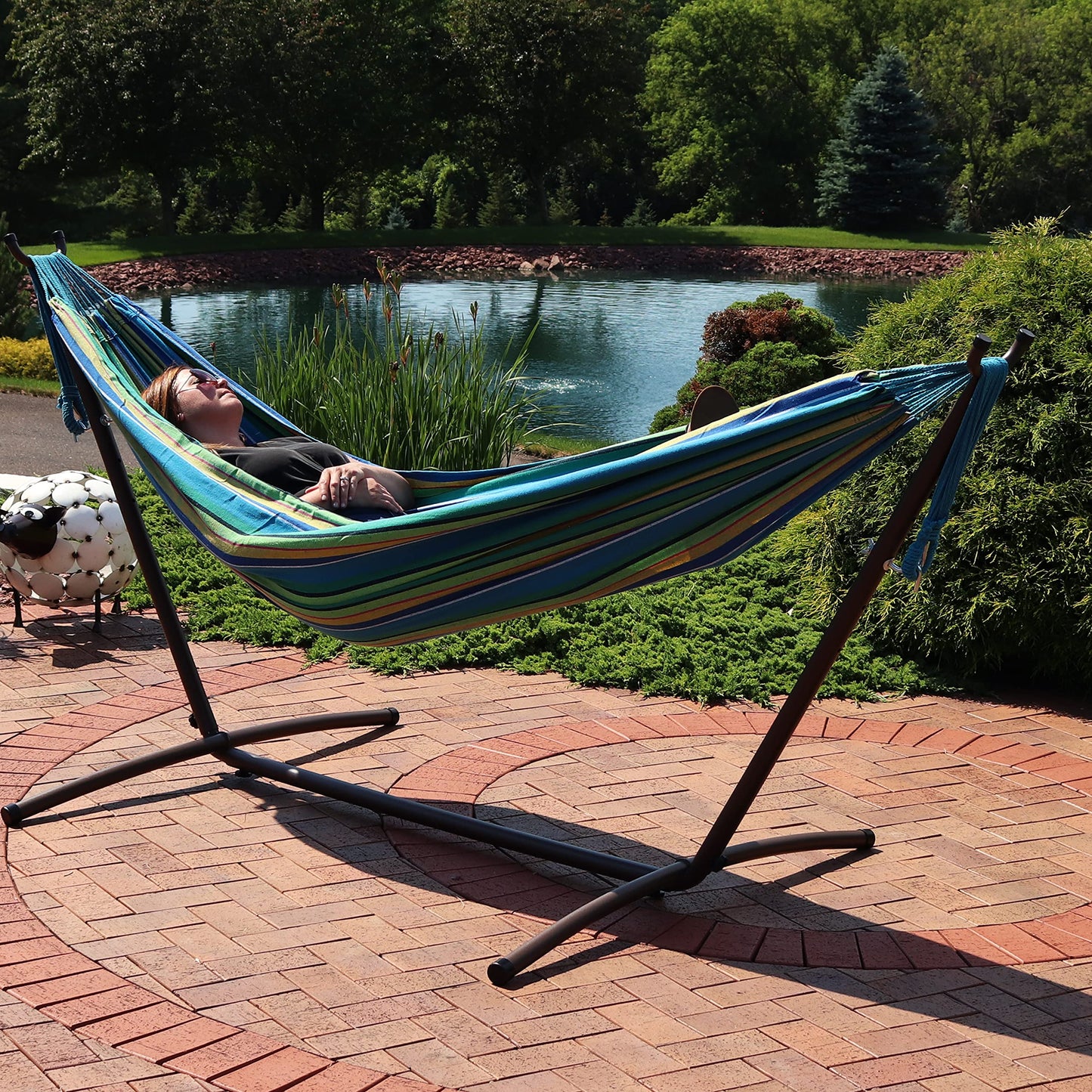 Sunnydaze Double Brazilian Hammock with Stand and Carrying Case - 400-Pound Capacity - Black Stand - Sea Grass